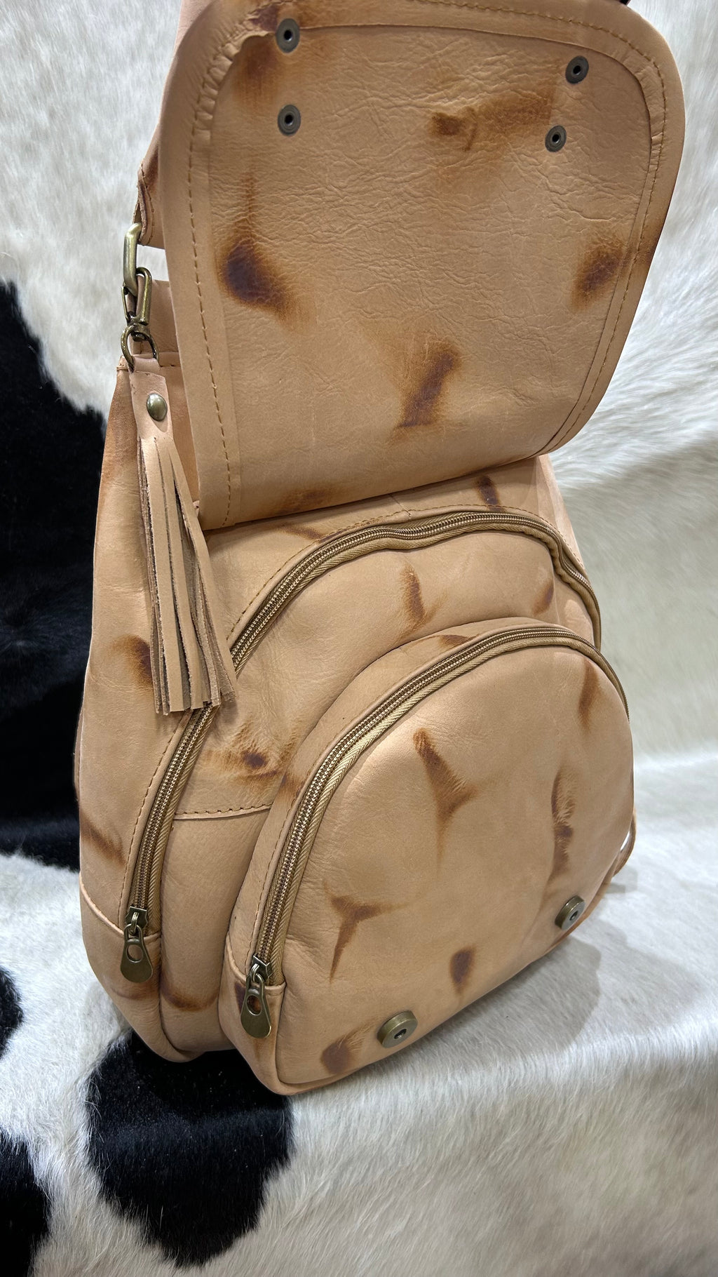 Mochila Evelyn - Dulce de leche con Arena Oro